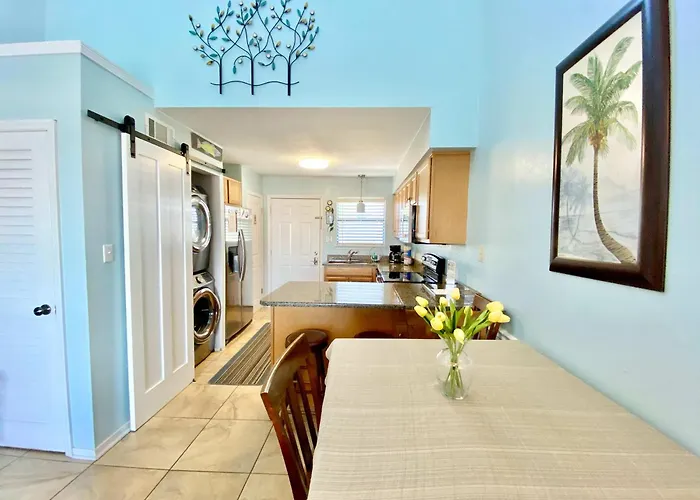 Holiday home Lani Kai Village 211 By Albvr - Beautifully Remodeled With Indirect Gulf Views From Balcony! *